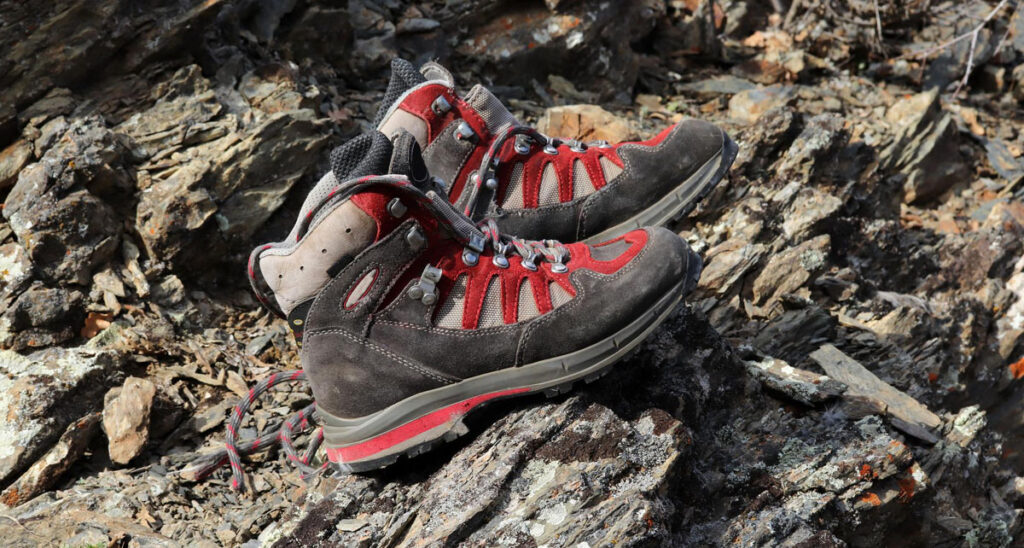 Quality women hiking boots rock climbing