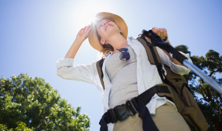 What to wear hiking in hot weather